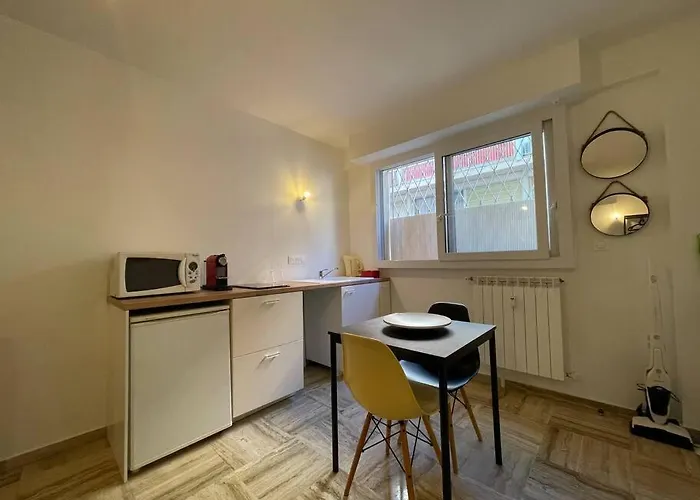 Beau - 100m De La Palm Apartman *